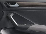 Volkswagen T-Roc SE TSI 36