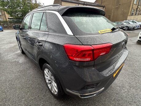 Volkswagen T-Roc SE TSI 6