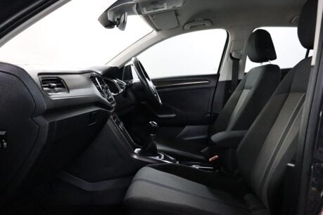 Volkswagen T-Roc SE TSI 42