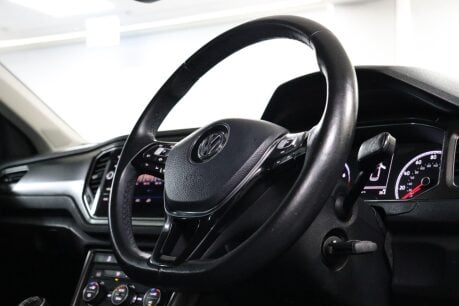 Volkswagen T-Roc SE TSI 12