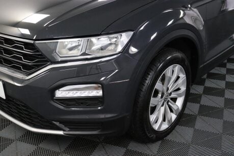 Volkswagen T-Roc SE TSI 32