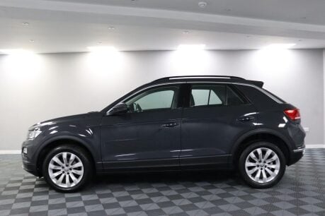 Volkswagen T-Roc SE TSI 18