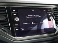 Volkswagen T-Roc SE TSI 38