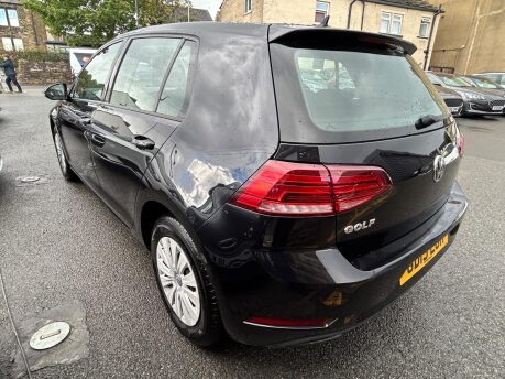 Volkswagen Golf S TSI 5