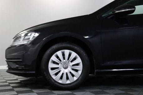 Volkswagen Golf S TSI 27