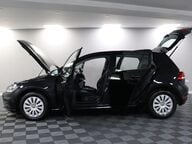 Volkswagen Golf S TSI 6