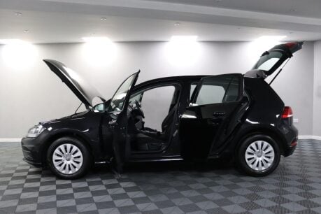 Volkswagen Golf S TSI 6