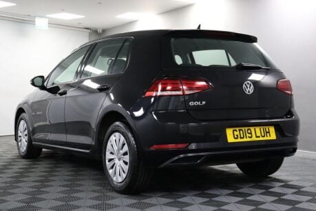 Volkswagen Golf S TSI 22