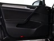 Volkswagen Golf S TSI 41
