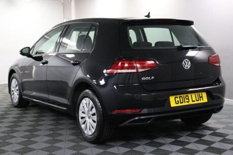 Volkswagen Golf S TSI 10