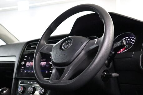 Volkswagen Golf S TSI 12