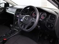 Volkswagen Golf S TSI 5