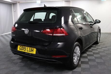 Volkswagen Golf S TSI 11