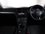 Volkswagen Golf S TSI 38