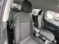 Volkswagen Golf S TSI 8