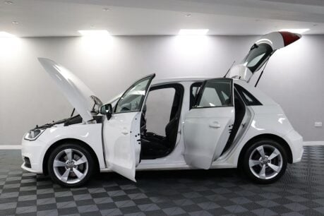 Audi A1 SPORTBACK TDI SPORT 6