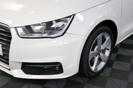Audi A1 SPORTBACK TDI SPORT 31