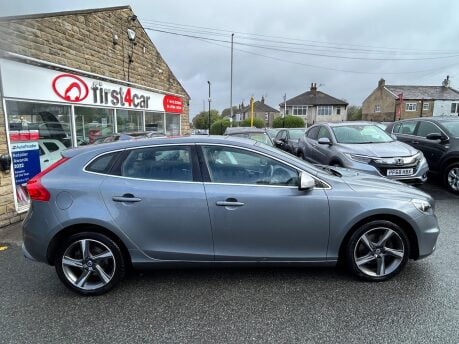 Volvo V40 T2 R-DESIGN 7