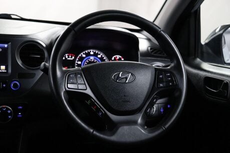 Hyundai i10 PLAY 45