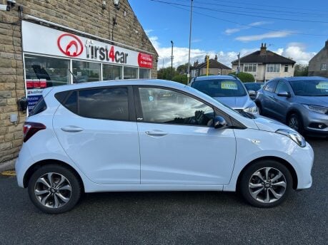 Hyundai i10 PLAY 8