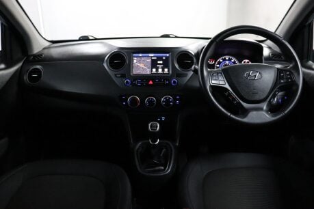 Hyundai i10 PLAY 40