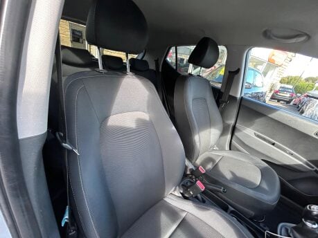 Hyundai i10 PLAY 10