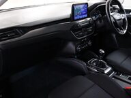 Ford Focus TITANIUM 34