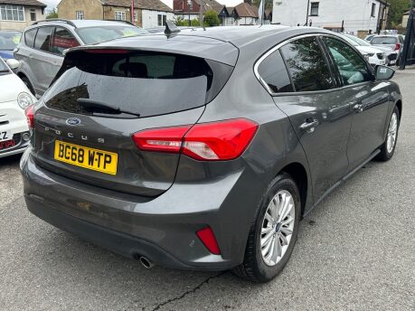 Ford Focus TITANIUM 7