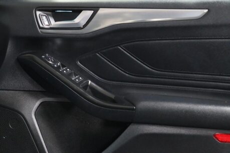 Ford Focus TITANIUM 36