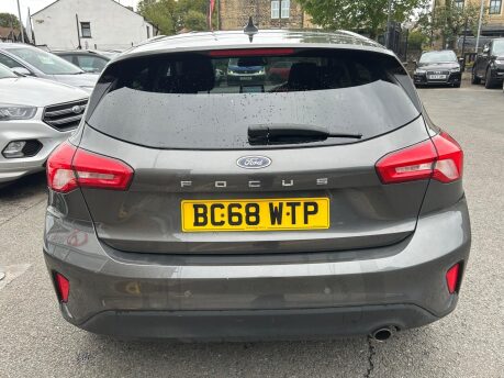 Ford Focus TITANIUM 8