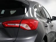 Ford Focus TITANIUM 23