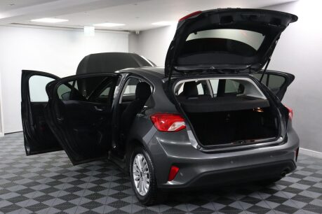 Ford Focus TITANIUM 21