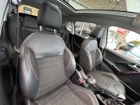 Peugeot 2008 S/S GT LINE 9