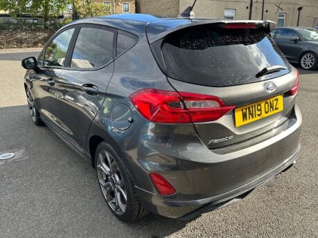 Ford Fiesta ST-LINE 6