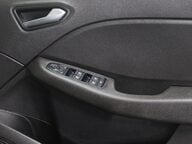 Renault Clio ICONIC TCE 35