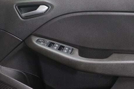 Renault Clio ICONIC TCE 35