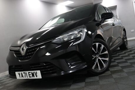 Renault Clio ICONIC TCE 10