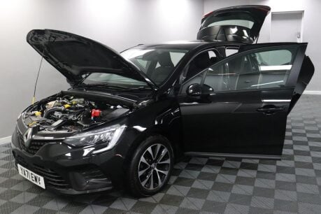 Renault Clio ICONIC TCE 15