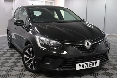 Renault Clio ICONIC TCE