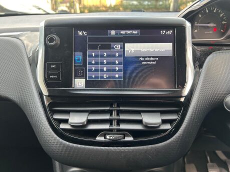 Peugeot 208 PURETECH ALLURE 11