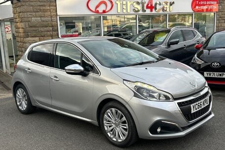 Peugeot 208 PURETECH ALLURE