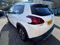 Peugeot 2008 PURETECH ALLURE 9