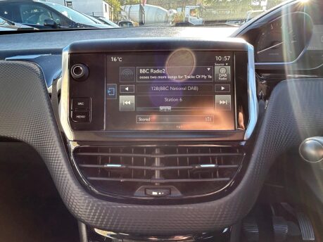 Peugeot 2008 PURETECH ALLURE 11