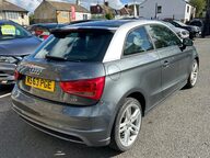 Audi A1 TDI S LINE 9