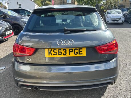 Audi A1 TDI S LINE 7