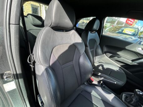 Audi A1 TDI S LINE 10