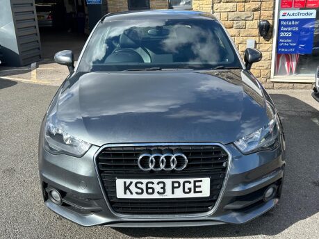 Audi A1 TDI S LINE 4