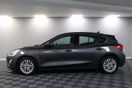 Ford Focus TITANIUM 18