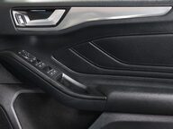 Ford Focus TITANIUM 36