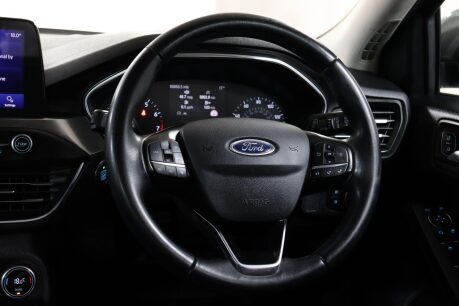 Ford Focus TITANIUM 46